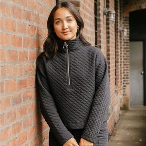 NWT Smash+Tess Black Quilted Sweater Size L